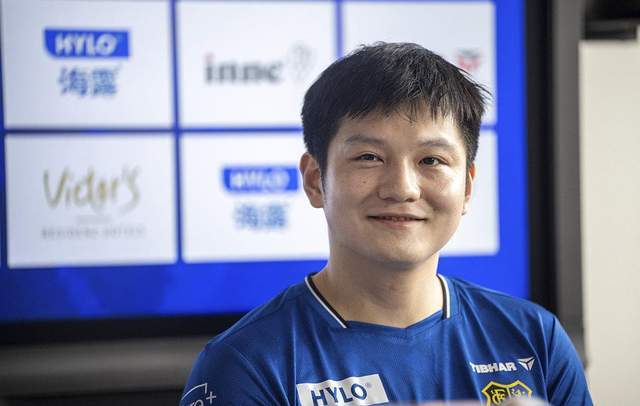 俱乐部和球 俱乐部和球